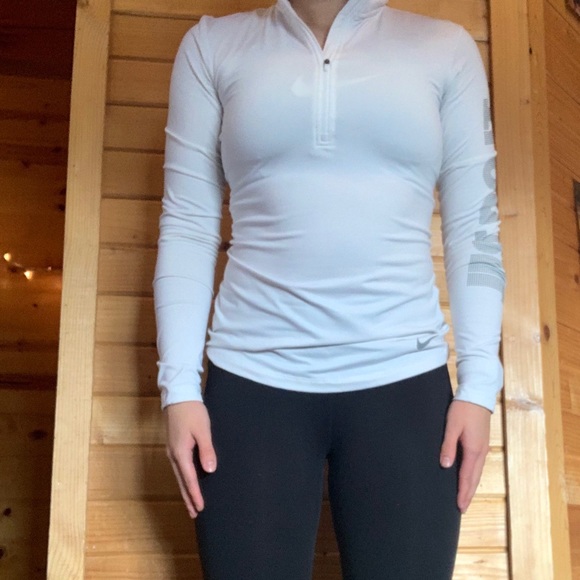 Nike Fleece Pullover Size M - Picture 2 of 3